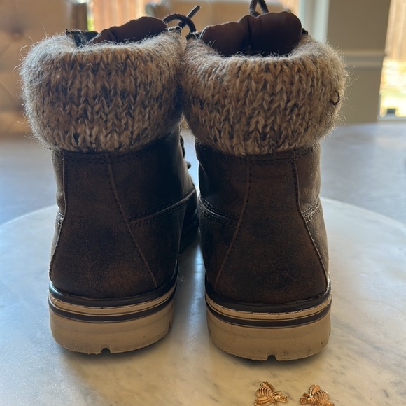 Cliff's by White Mountain Women Decker Brown Faux Leather Lace up Boots - Picture 6 of 9